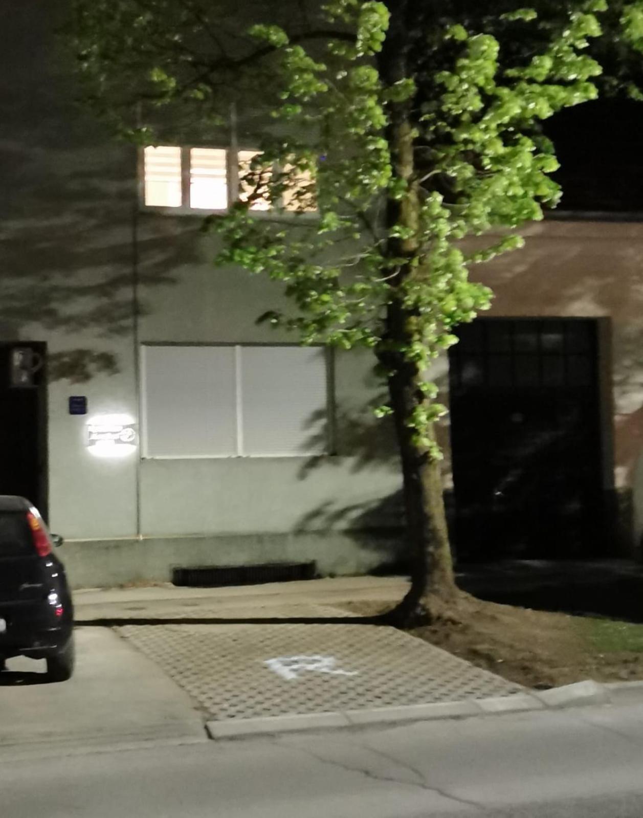 Apartman „Karolina” ノヴァ・グラディシュカ エクステリア 写真